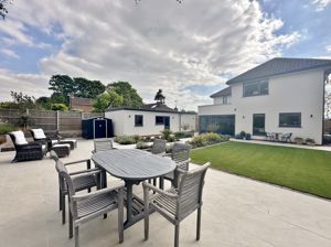 Photo 33- click for photo gallery